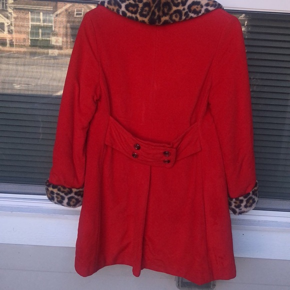 Stylish Red Doubled Breasted Pea Coat with Leopard Trim - Picture 9 of 16